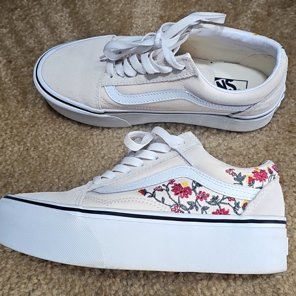 Vans Women's Floral Embroidered Platform Sneakers - Cream